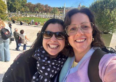 Frannie_Fleming_and_Judith_Keys_smiling_together_at_the_Jardin_du_Luxembourg_during_the_Café_Cats_in_Paris_trip